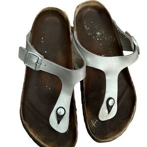 Silver Birkenstocks EUC size woman’s 10